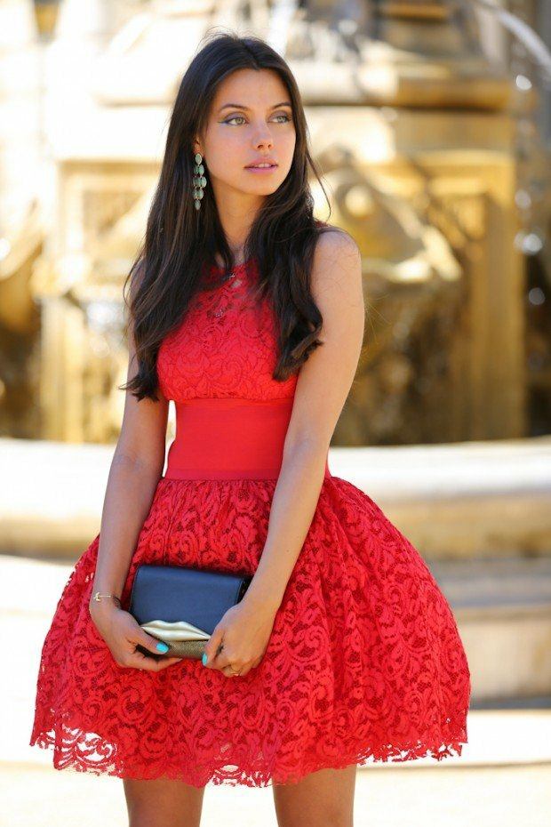 modele robe rouge dentelle