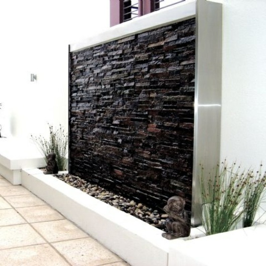 mur d'eau pierre design