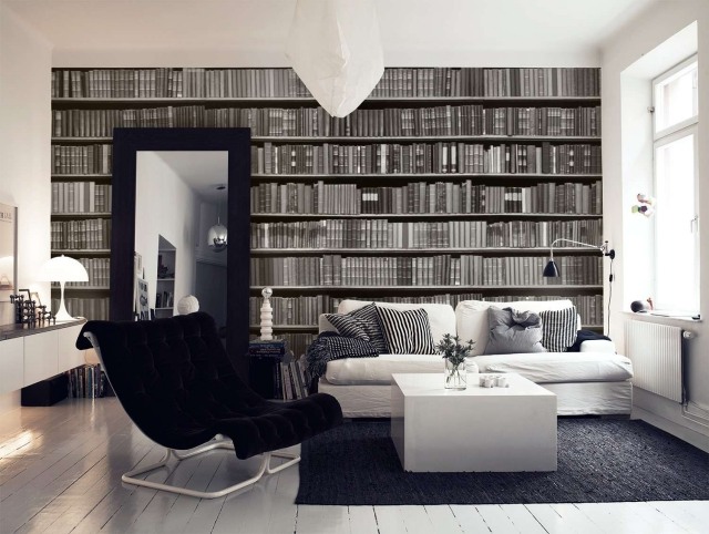 papier-peint-trompe-œil-bibliothèque-futeuil-noir-canapé-blanc-bibliothèque-noir-gris-miroir papier peint trompe l’œil