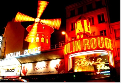 paris visite touriste attraction moulin rouge nuit pigalle