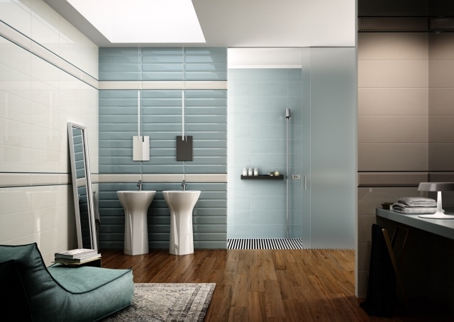 parquet-stratifié-salle-bains-vasques-pied-blancs-murs-bleu-pâle parquet salle de bains