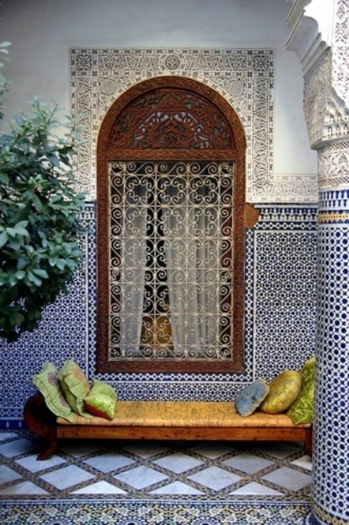 patio avec mosaique style oriental