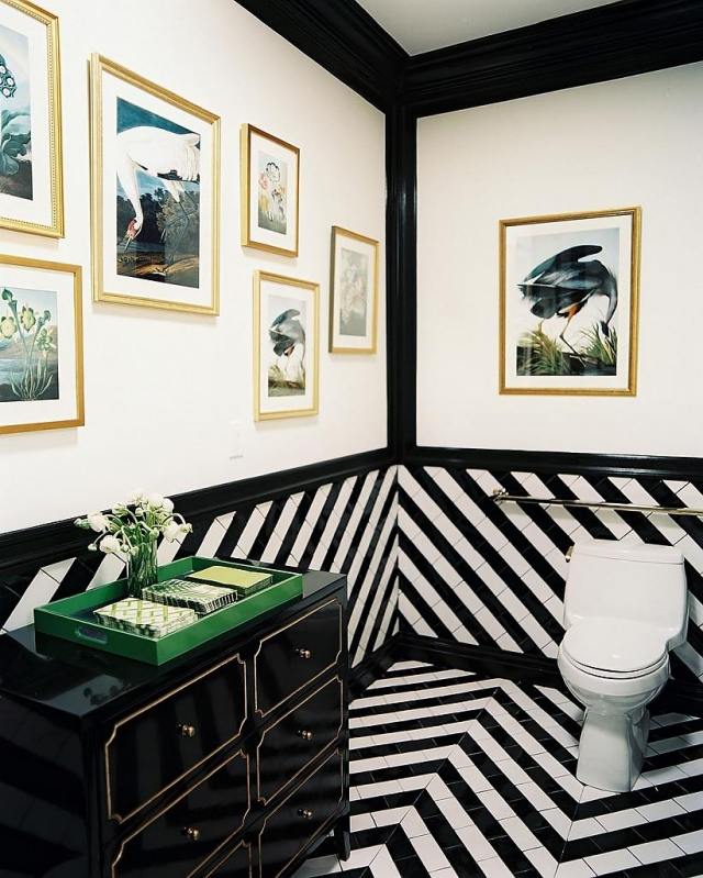 peinture-salle-bains-murs-deux-couleurs-blanc-carrelage-noir-blanc-meuble-noir