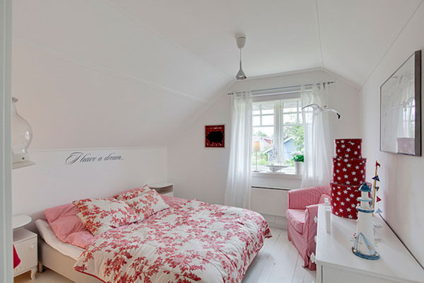 petite chambre à coucher rose