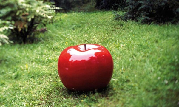 pomme rouge objet de déco extérieur