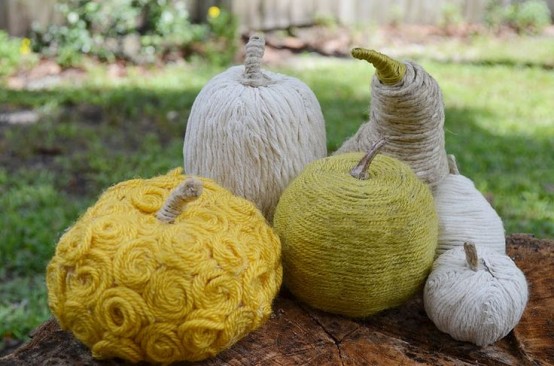 potirons tricotes decoration couleurs chaudes