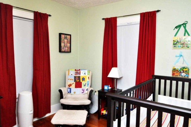 rideaux-chambre-bébé-idée-originale-couleur-rouge