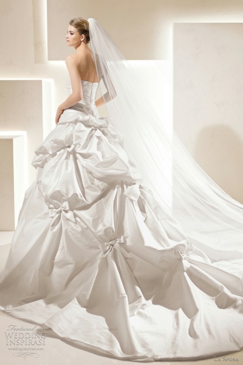 robe de mariée blanche classique traine mariage