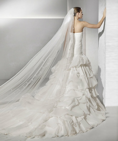 robe de mariée voile gradins volants blanc