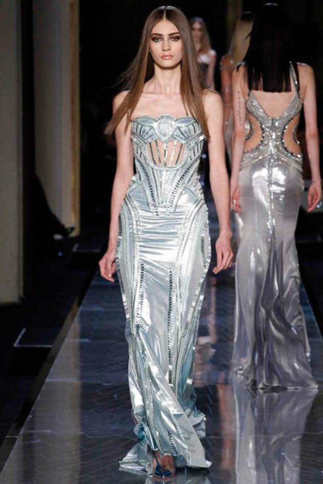 robe haute couture métallique Versace