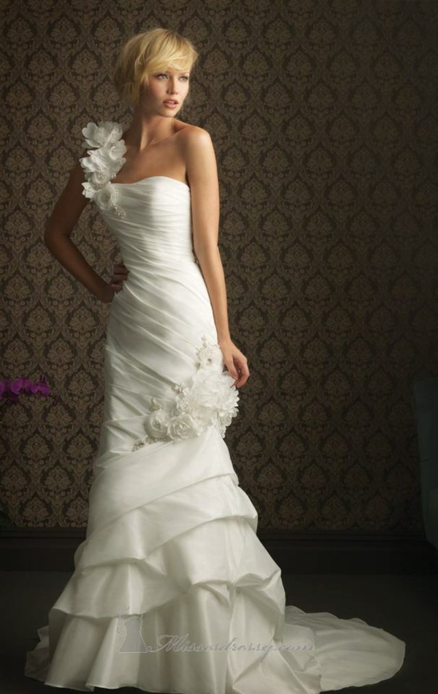 robe mariage enroulement blanc satin mode