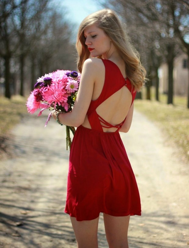 robe rouge femme dos original