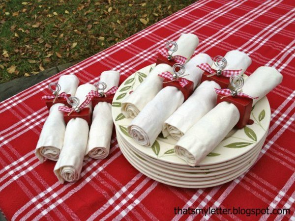 Beaux ronds de serviette DIY en rouge pour Noël fête occasion famille