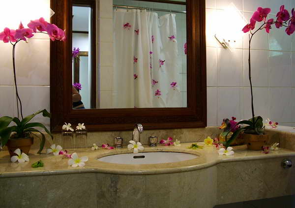 salle bain decor orchidees