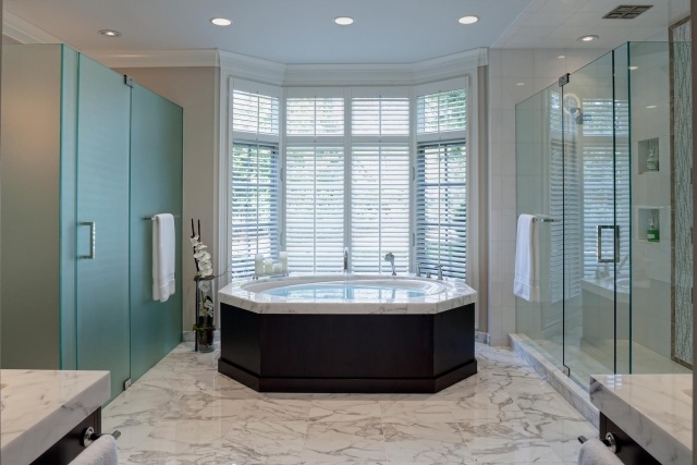 salle de bain design Luxurious-Bath-Drury-Designs