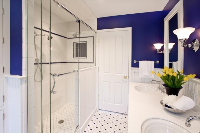salle de bain design Vision-Drury-Designs-blanc-bleu