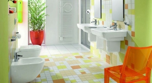 salle bain moderne multicolore