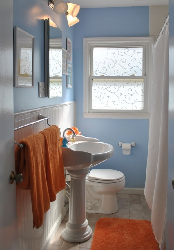 salle bain petite serviette tapis orange