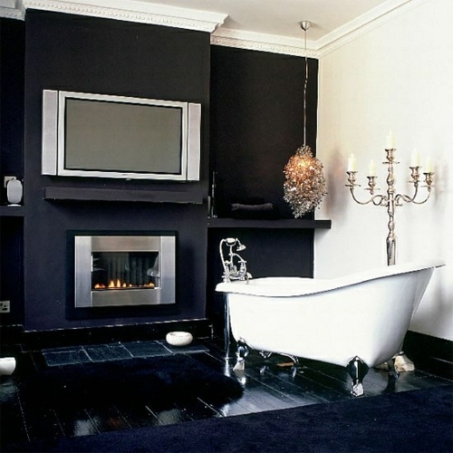 salle bains noir blanc cheminee