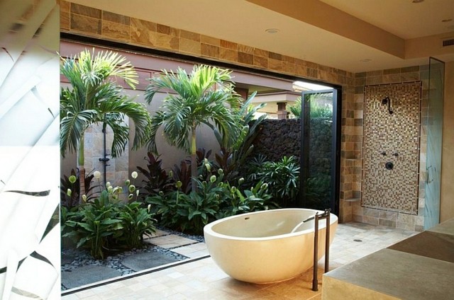salle bains spa design baignoire atrium blanc