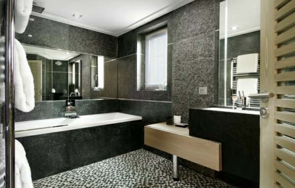 salle de bain moderne minimaliste nuances noires