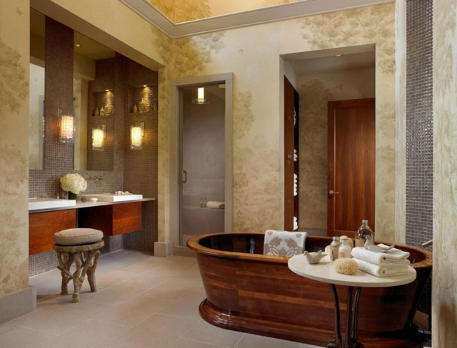 salle de bains luxueuse baignoire ellipsoïde bois