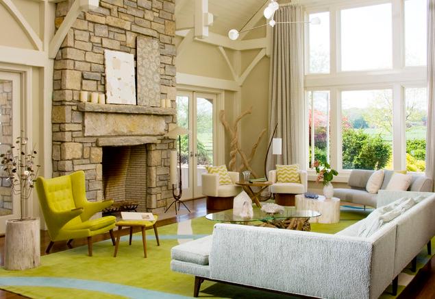 salle-séjour-couleurs-fraîches-tapis-vert-clair-mobilier-blanc-fauteuil-jaune idées salle de séjour