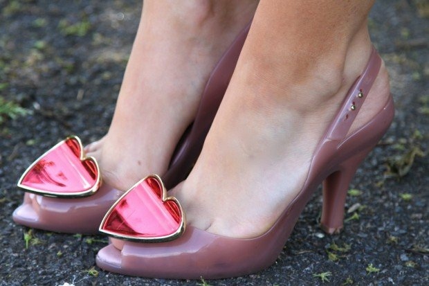 sandales-femme-rose-pale-talon