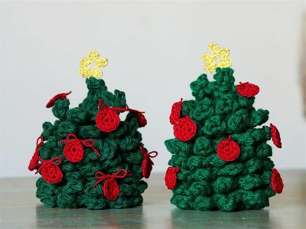 sapins vert rouge ornements tricot décoration noËl