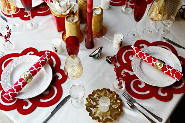 set de table blanc rouge noël