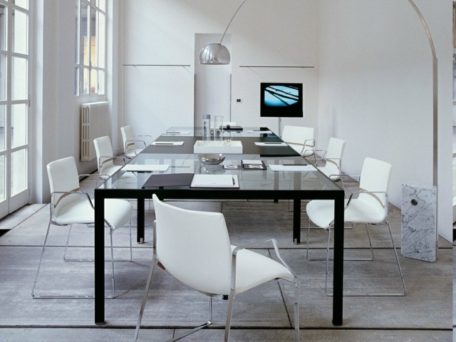 Table de réunion classe en verre et métal simplicité beau
