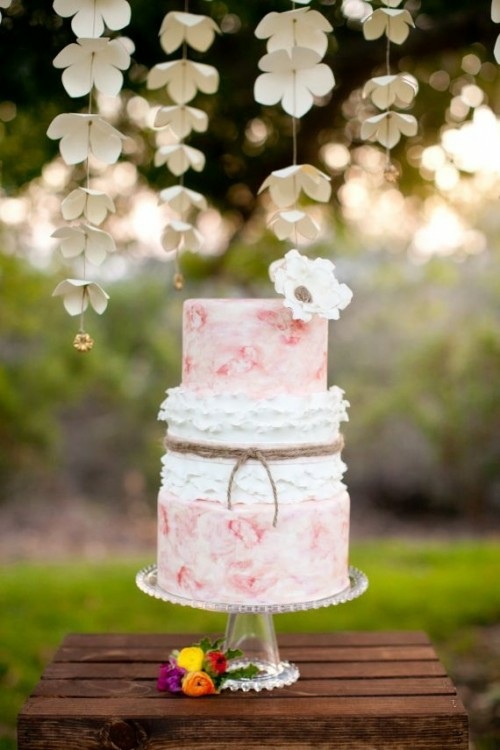 sublime gâteau à étages célébrer future mariée