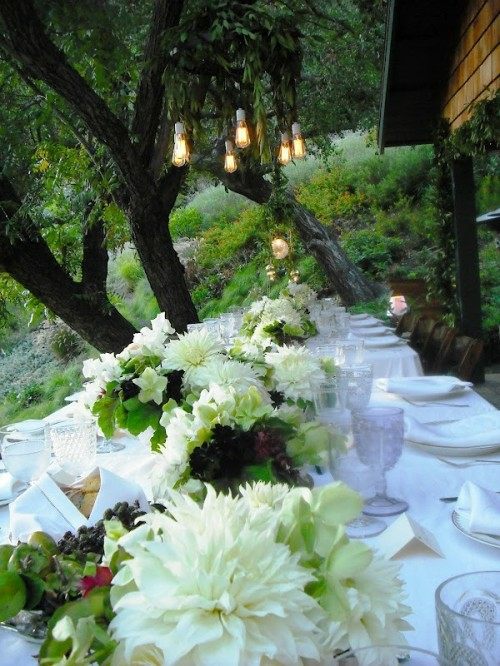 sublime table de mariage dans nature fleurs blanches