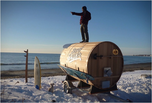 surf-sauna-super-original-bois-mobile-mer