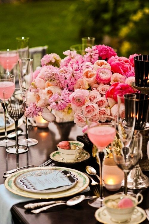 table de mariage déco estivale bouquet roses