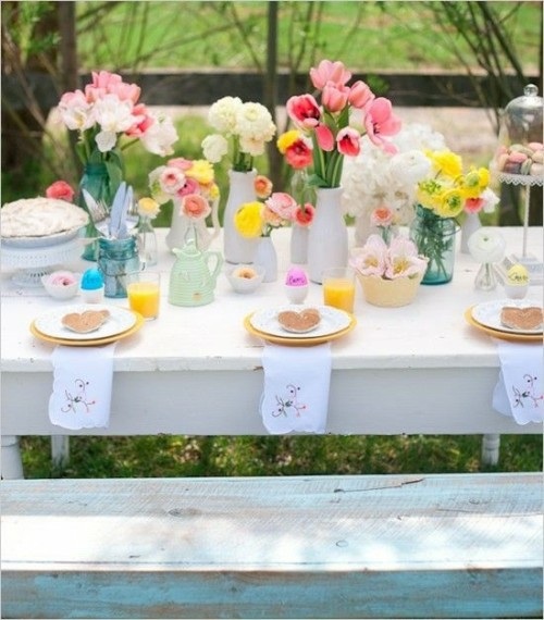table de mariage parée fleurs multicolores