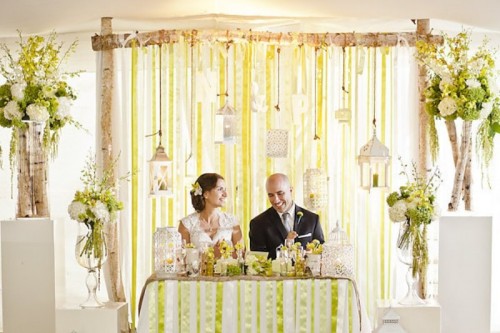 table des maries deco florale ver bouquet portique