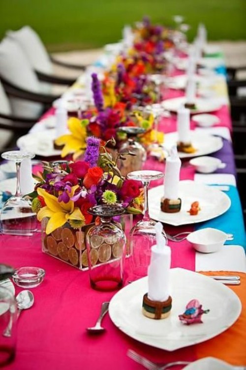 table joyeuse couleurs pétillantes