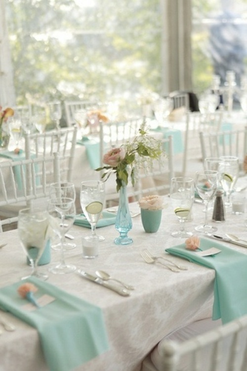 table mariage bleu pale
