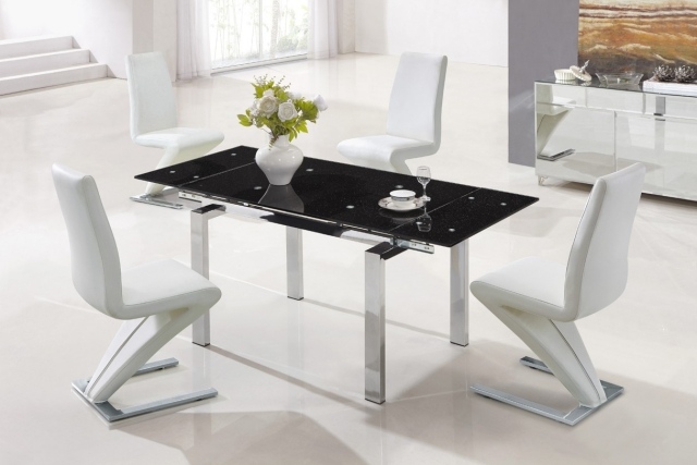 table-salle-manger-extensible-noire-verre-chaises-élégantes-blanches-cuir table salle à manger extensible