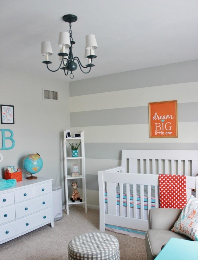 tableau chambre bébé décoratif-mur-rayure