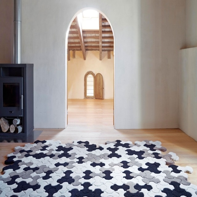 tapis-puzzle-gandia-blasco-design-original-noir-blanc-beige tapis puzzle