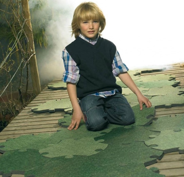 tapis-puzzle-vert-design-original-enfant 