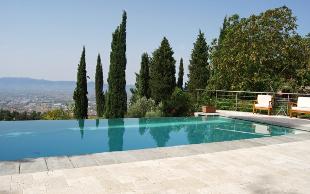 terrasse contemporaine piscine