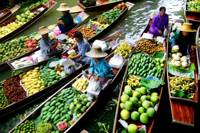 thailande marche flottant nourriture legume traditionnel