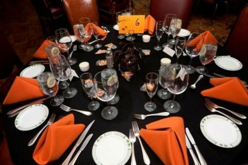 toussaint deco mariage table ronde assiette orange