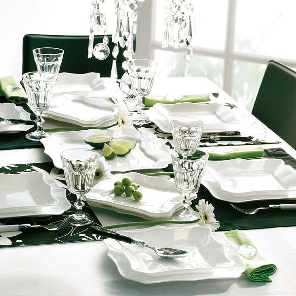 vaisselle design table noël vert blanc