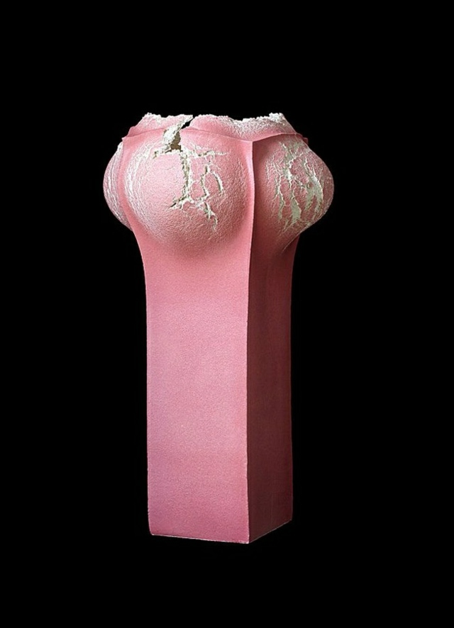Vase à quatre bosses en rose pale explosion céramique design analogia project 