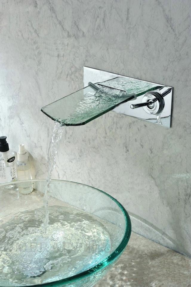vasque-design-ronde-poser-verre-robinet-cascade
