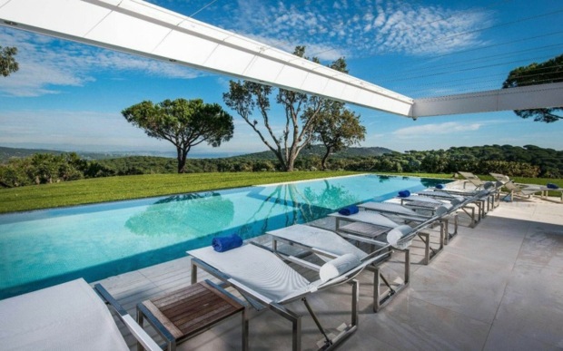 villa st tropez terrasse jardin avec piscine